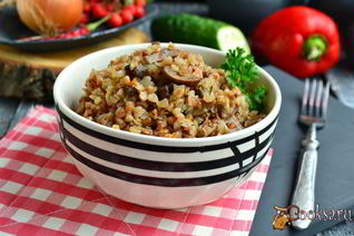 Гречка с шампиньонами в микроволновке