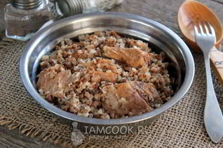 Гречка с тушенкой в кастрюле