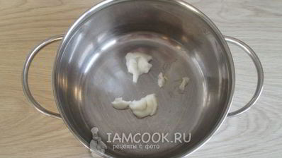 гречка с тушенкой в кастрюле