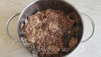 гречка с тушенкой в кастрюле