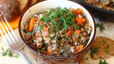 гречка с тушенкой в сковороде