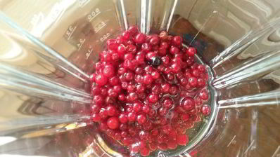 гречневая каша без варки с ягодным соусом