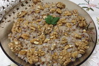 Гречневая каша с чесноком и грецкими орехами