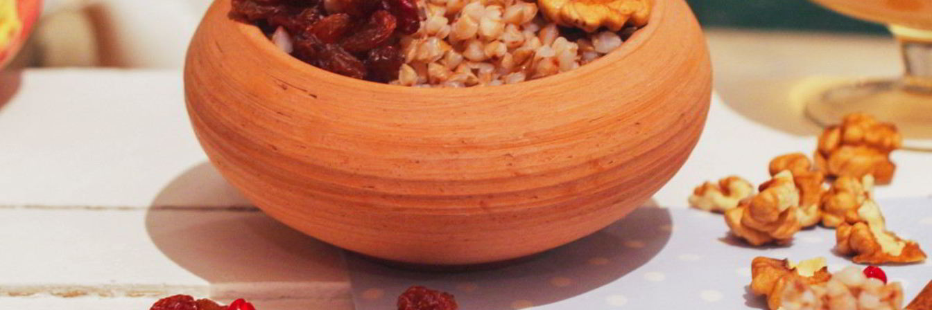 Гречневая каша с гранатом