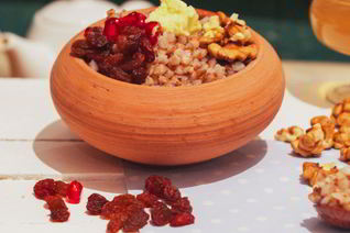 Гречневая каша с гранатом