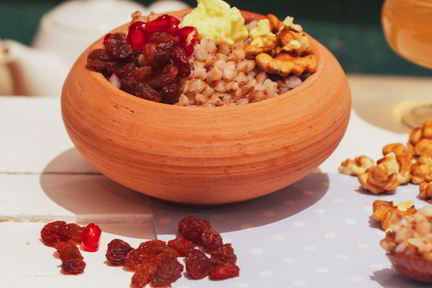Гречневая каша с гранатом