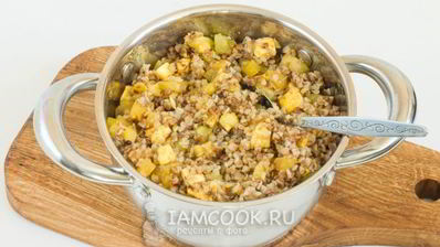 гречневая каша с кабачками и адыгейским сыром