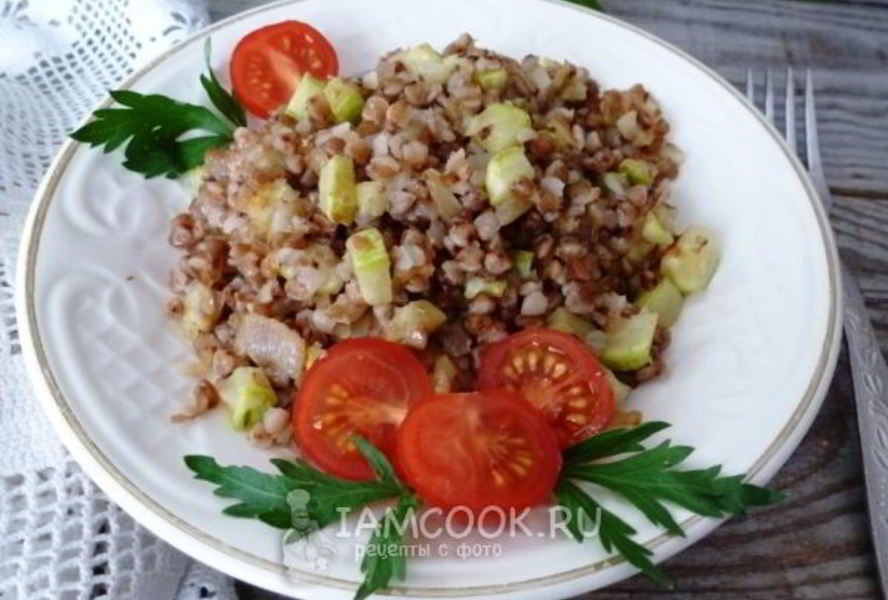 Гречневая каша с кабачком