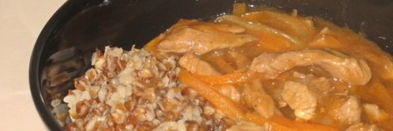 Гречневая каша с мясной поджаркой