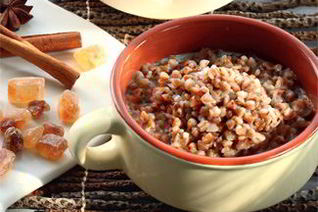 Гречневая каша с пряным молоком