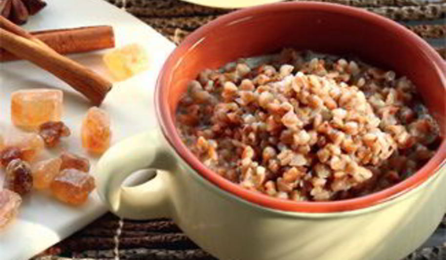 Рецепт гречневой каши с пряным молоком