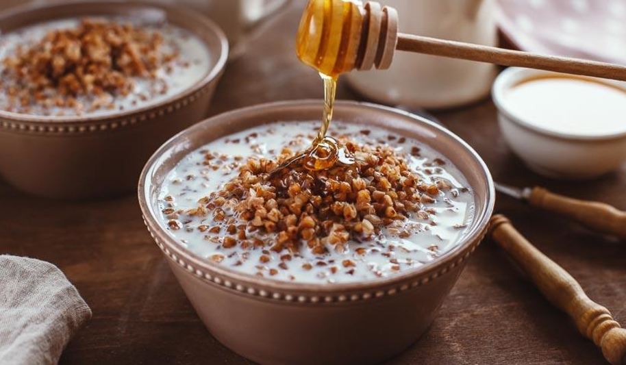 Рецепт гречневой каши с пряным постным молоком