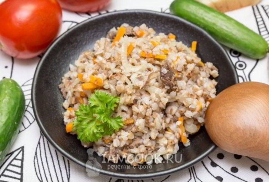 Гречневая каша с тушенкой