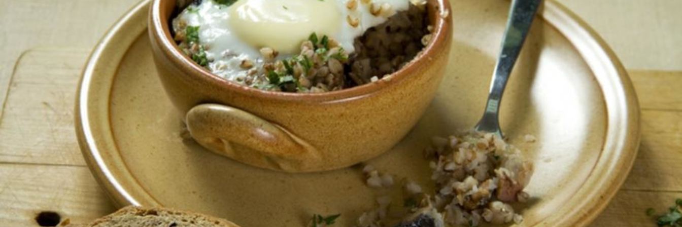 Гречневая каша с яйцом, грибами и куриной грудкой