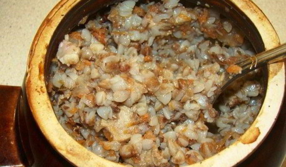 Рецепт гречневой каши со свининой в горшочке