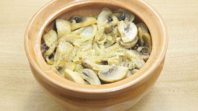 постная гречка с грибами в горшочке