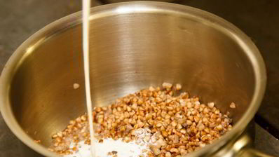 сливочная гречка с говяжьим языком