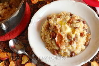 Каша Дружба с сушеными яблоками и изюмом