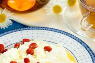 Каша рисовая с земляникой