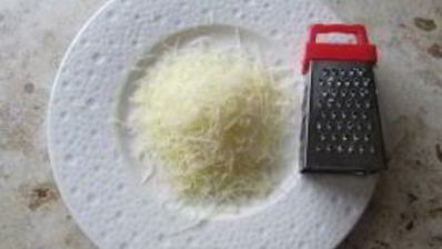 каша злаковая с яйцом и беконом