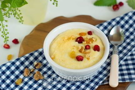 Кукурузная каша на воде с молоком