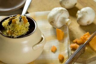 Кукурузная каша с тыквой и грибами