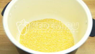 кукурузная каша в мультиварке на молоке