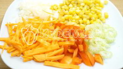 кукурузная полента с овощами