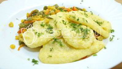 кукурузная полента с овощами