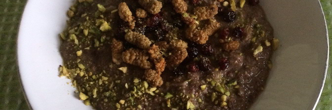 Льняная каша с шелковицей на апельсиновом соке