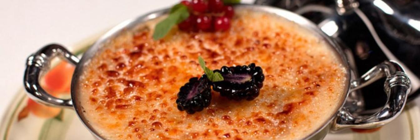 Гурьевская каша с орехами, фруктами и изюмом