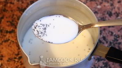 манная каша на молоке с маком