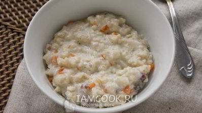овсяная каша на молоке с тыквой и изюмом