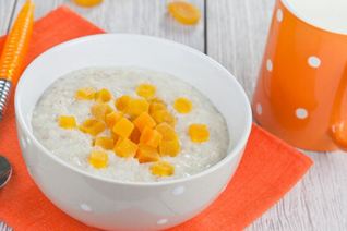 Овсяная каша с курагой