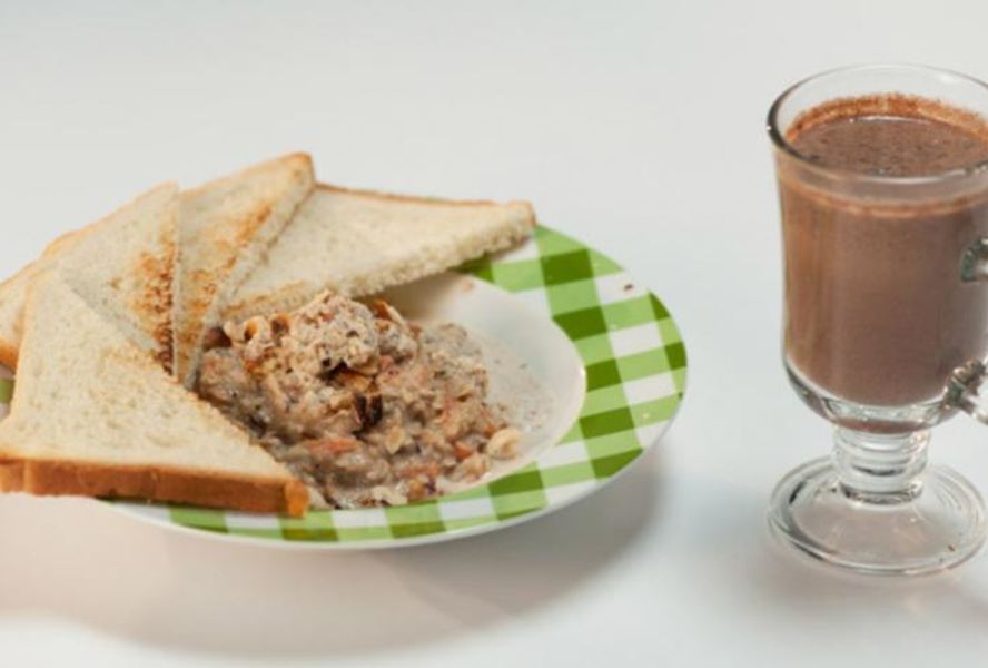 Овсяная каша с морковью и орехами