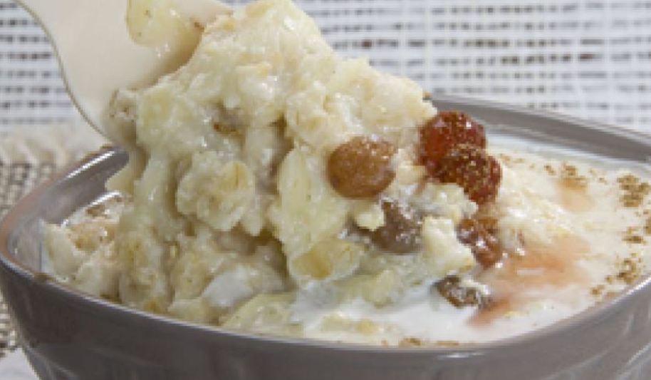 Рецепт овсяной каши с яблоком и изюмом