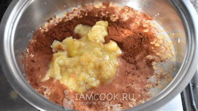 шоколадная овсяная каша с бананом