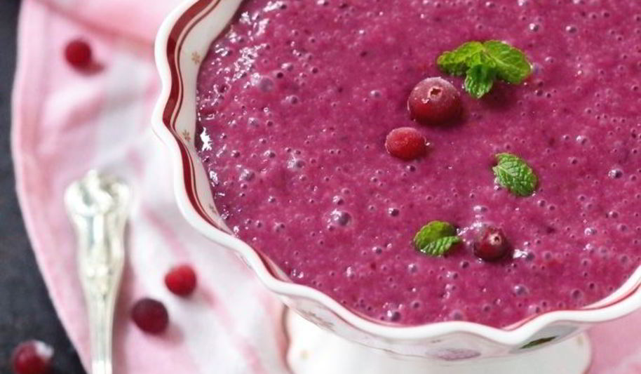 Рецепт взбитой овсяной каши с ягодами