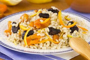 Каша перловая с сухофруктами