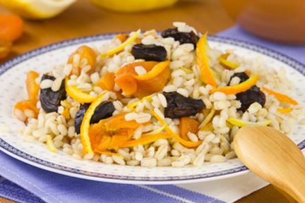 Каша перловая с сухофруктами