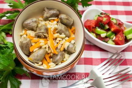 Перловая каша с куриными сердечками