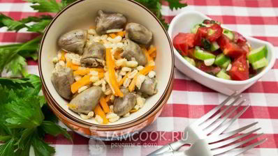 перловая каша с куриными сердечками