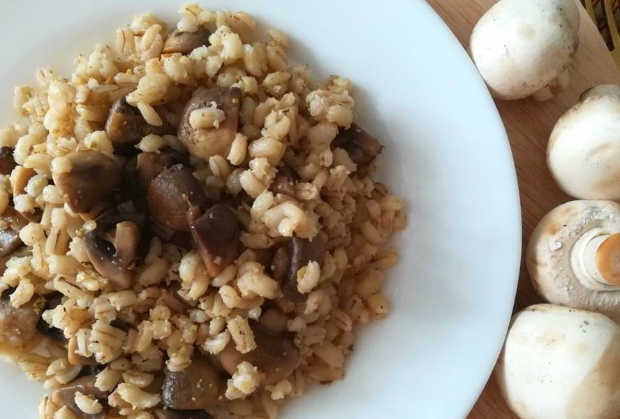 Перловая каша с шампиньонами