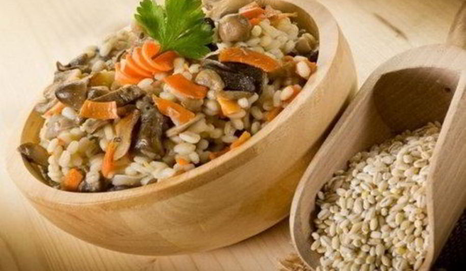 Рецепт перловой каши с цукини и белыми грибами