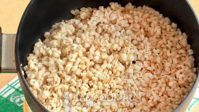 перловка с грибами и луком