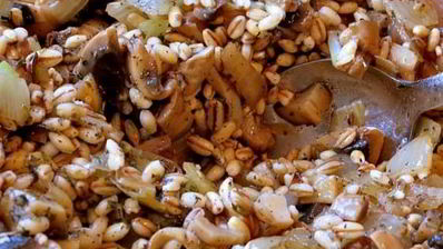 перловка с грибами в тыкве