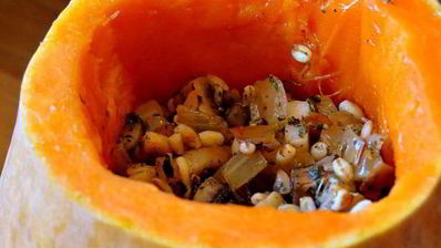 перловка с грибами в тыкве