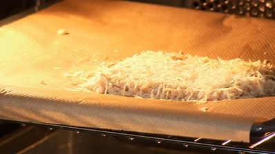 перловка с вешенками под соусом из шпината