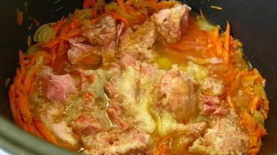 пшеничная каша с тушеной свининой