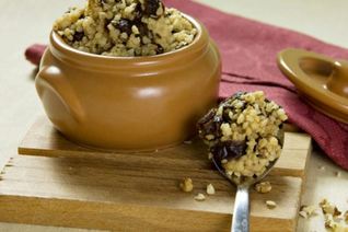 Пшенная каша с черносливом и орехами